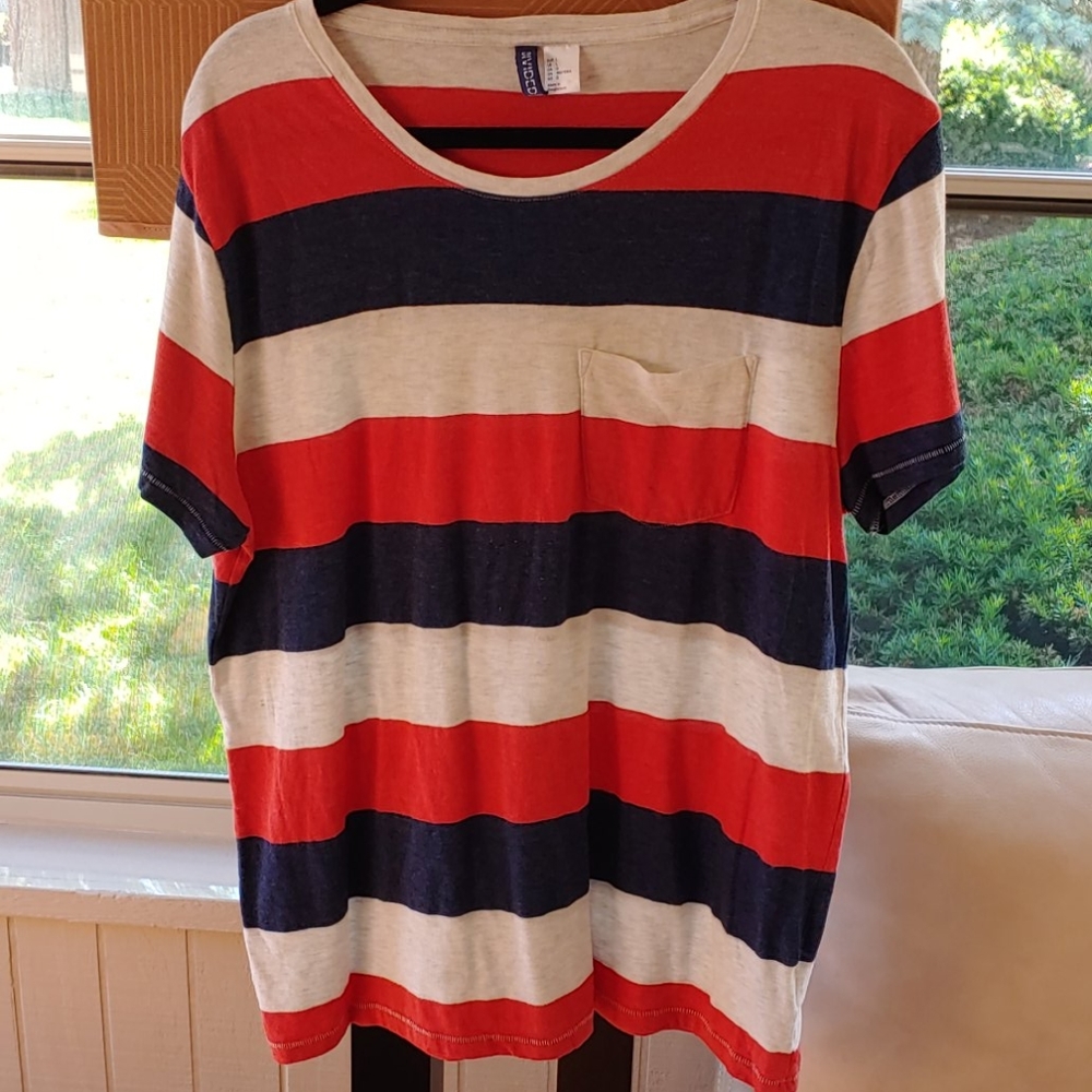 Tee H & M - Picture 1 of 3